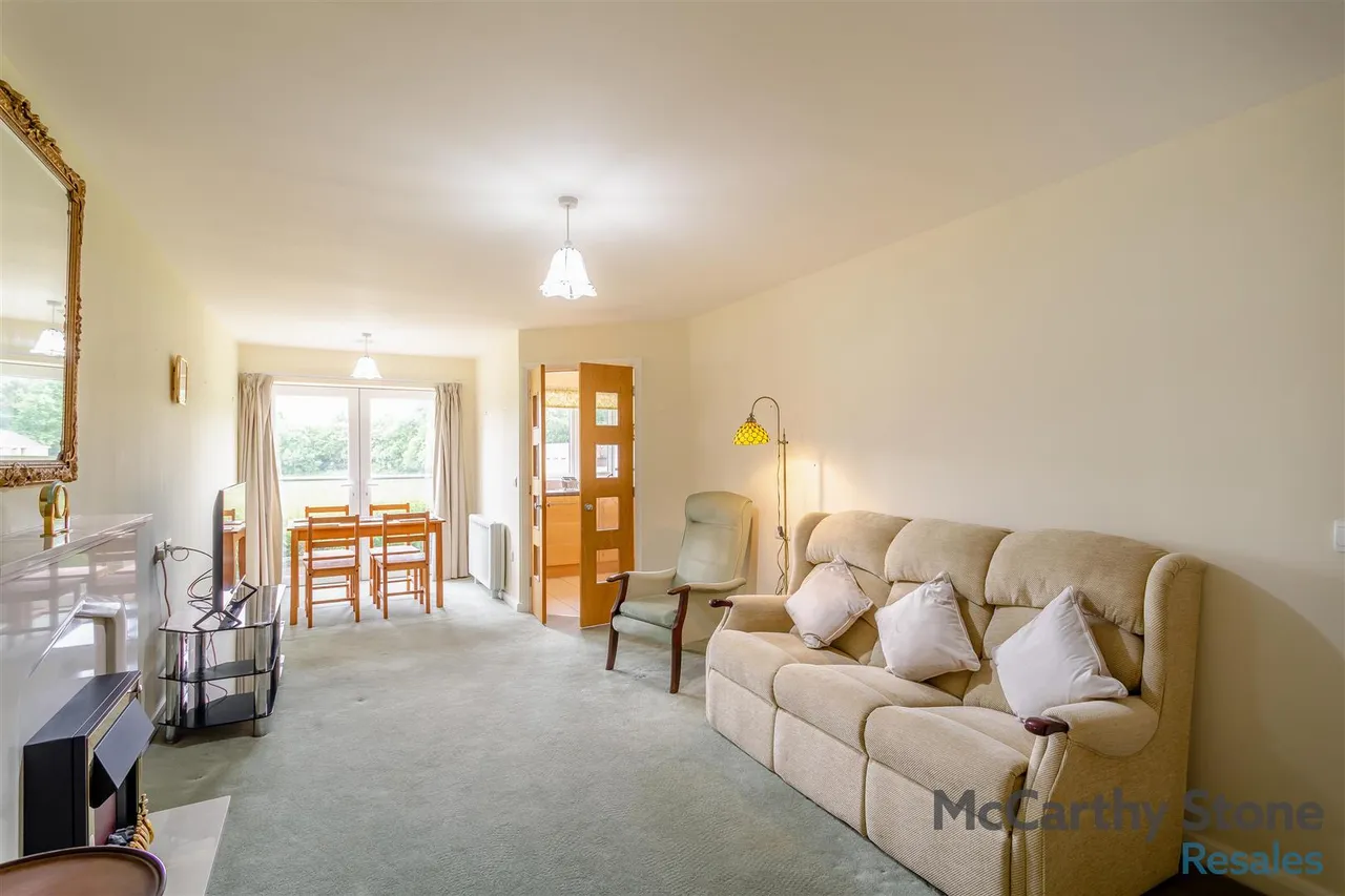 Squirrel Way, Shadwell, LS17, photo 2