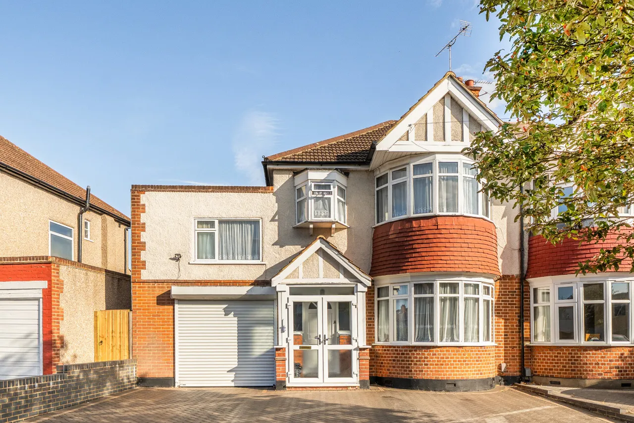 4 bed house for sale, Cornwall Road, Ruislip, HA4