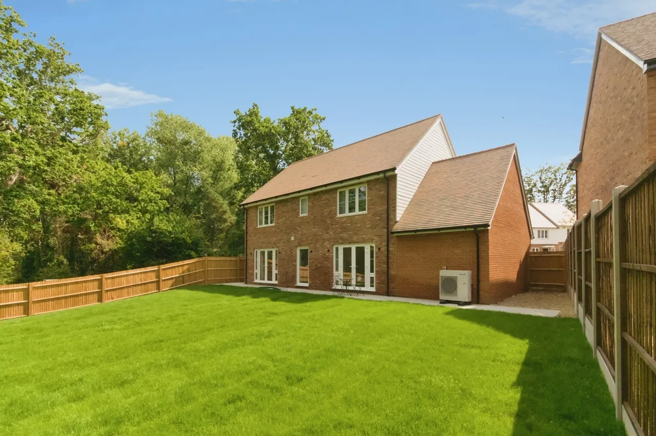 North Trade Road, Battle, TN33, photo 6