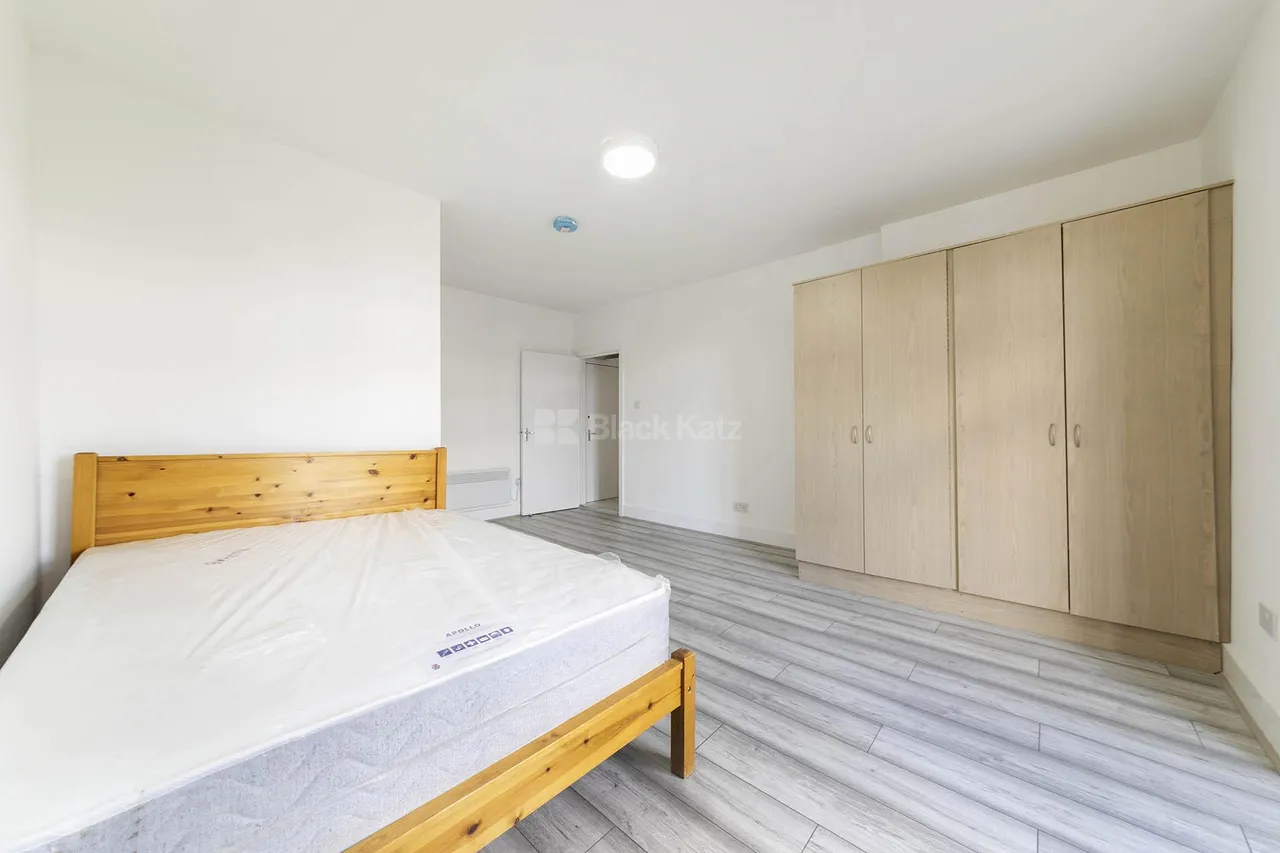 Dean Road, Willesden Green, NW2, photo 9