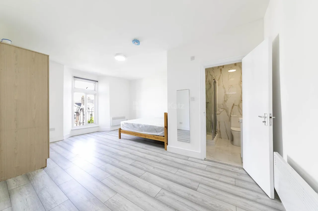 Dean Road, Willesden Green, NW2, photo 5