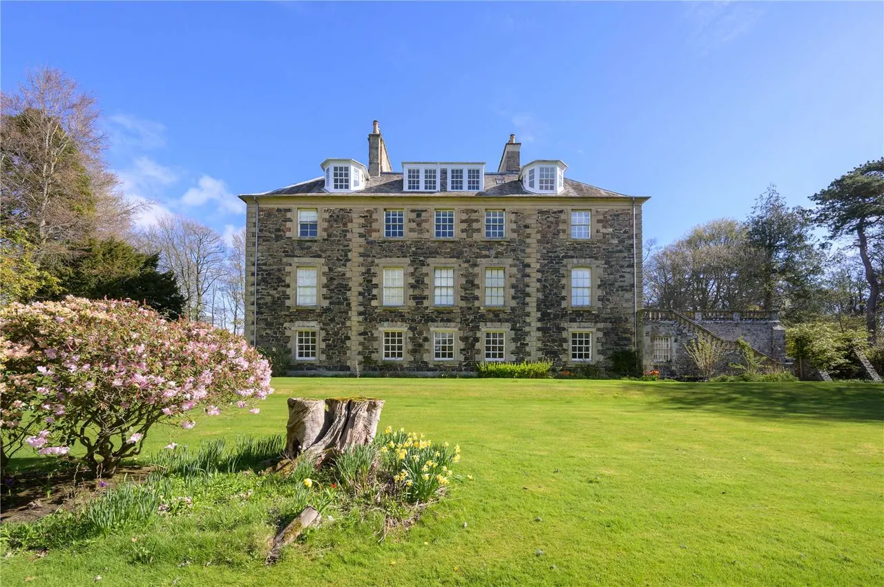 10 bed house for sale — Renton House, Grantshouse, Duns, Scottish Borders, TD11 3RP
