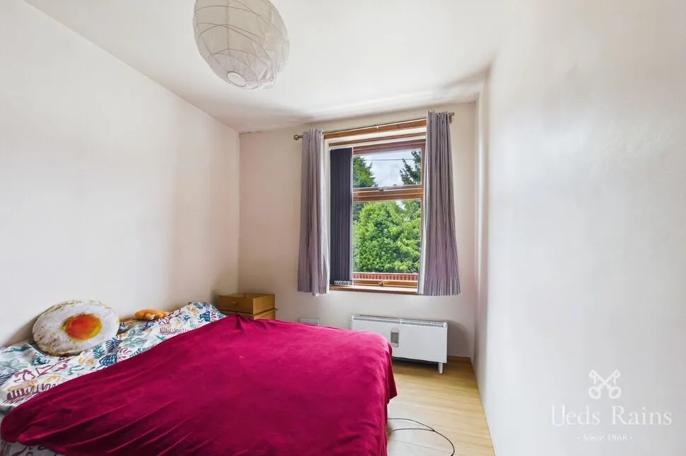 Bradford Road, Batley, West Yorkshire, WF17, photo 5