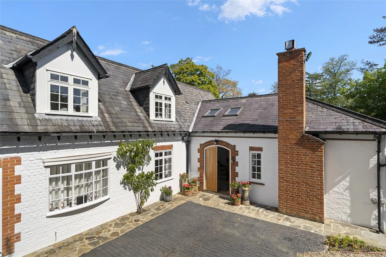 Fairmile Park Road, Cobham, Surrey, KT11, photo 2