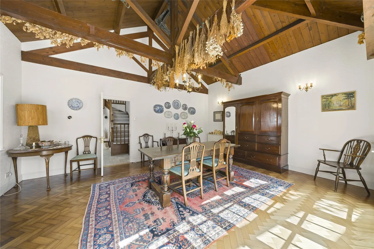 Fairmile Park Road, Cobham, Surrey, KT11, photo 9