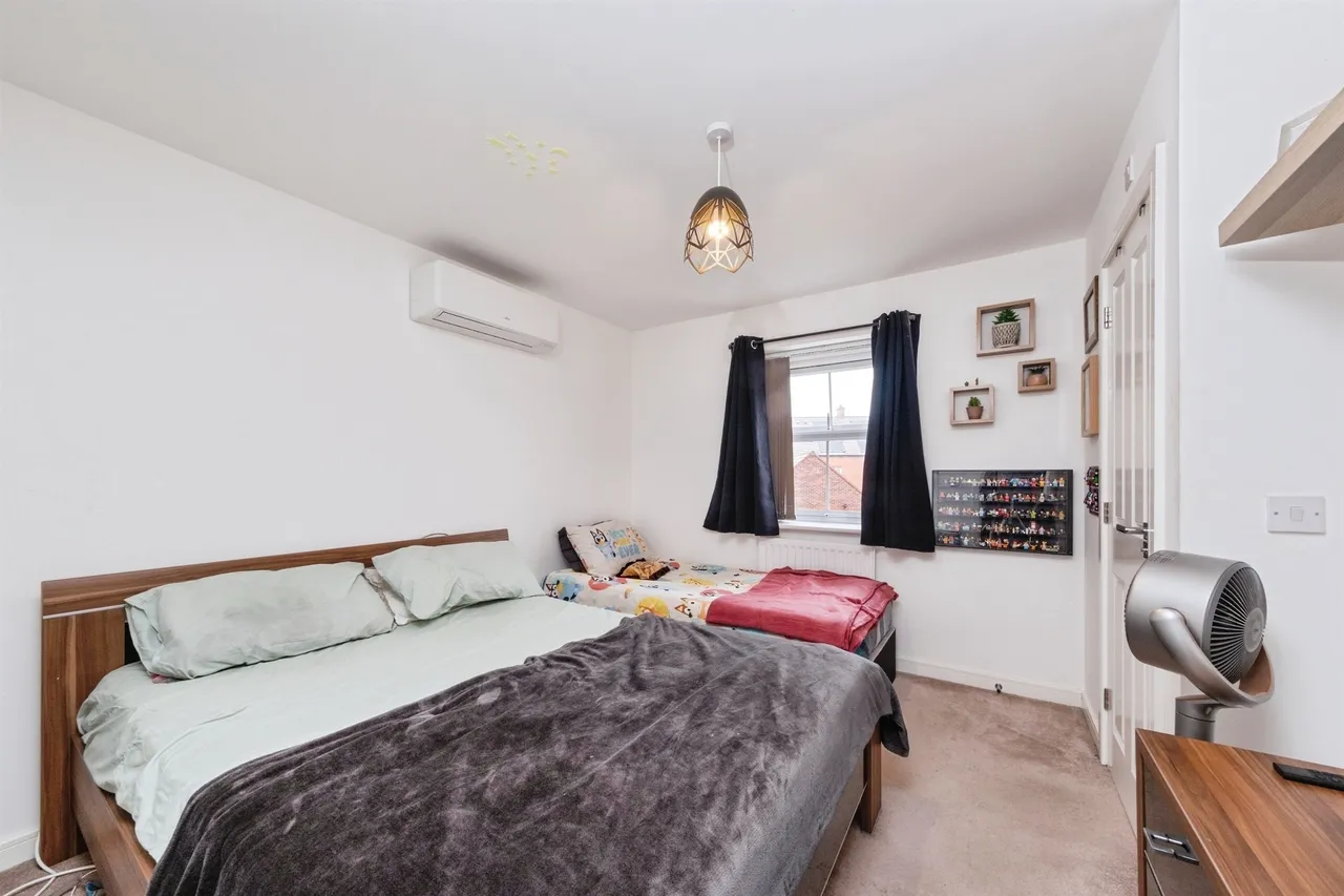 Lambert Court, Newport Pagnell, MK16, photo 11