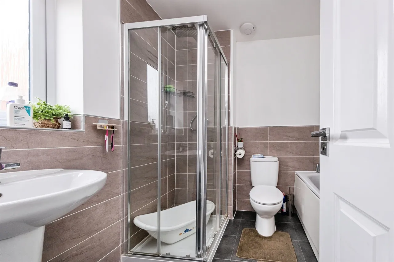 Lambert Court, Newport Pagnell, MK16, photo 15