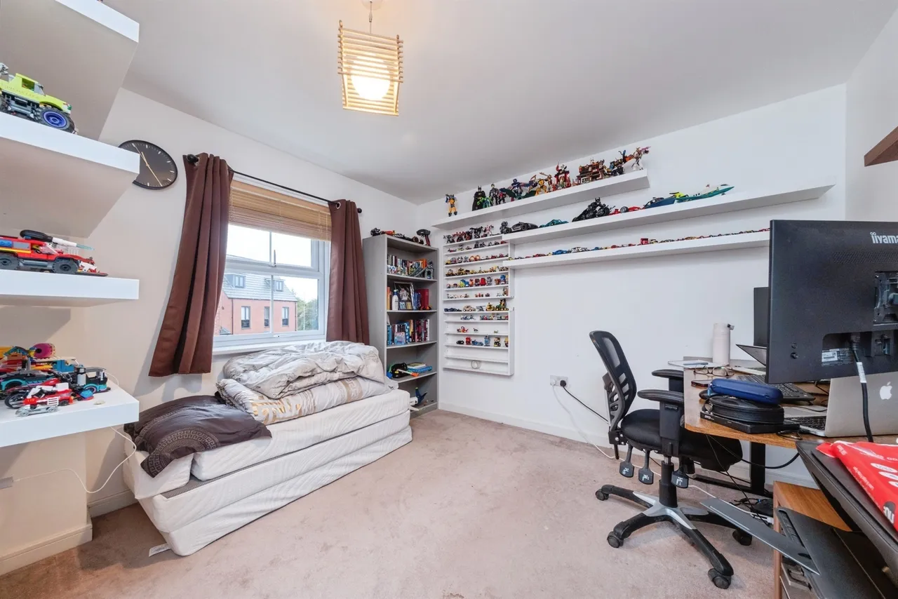 Lambert Court, Newport Pagnell, MK16, photo 13