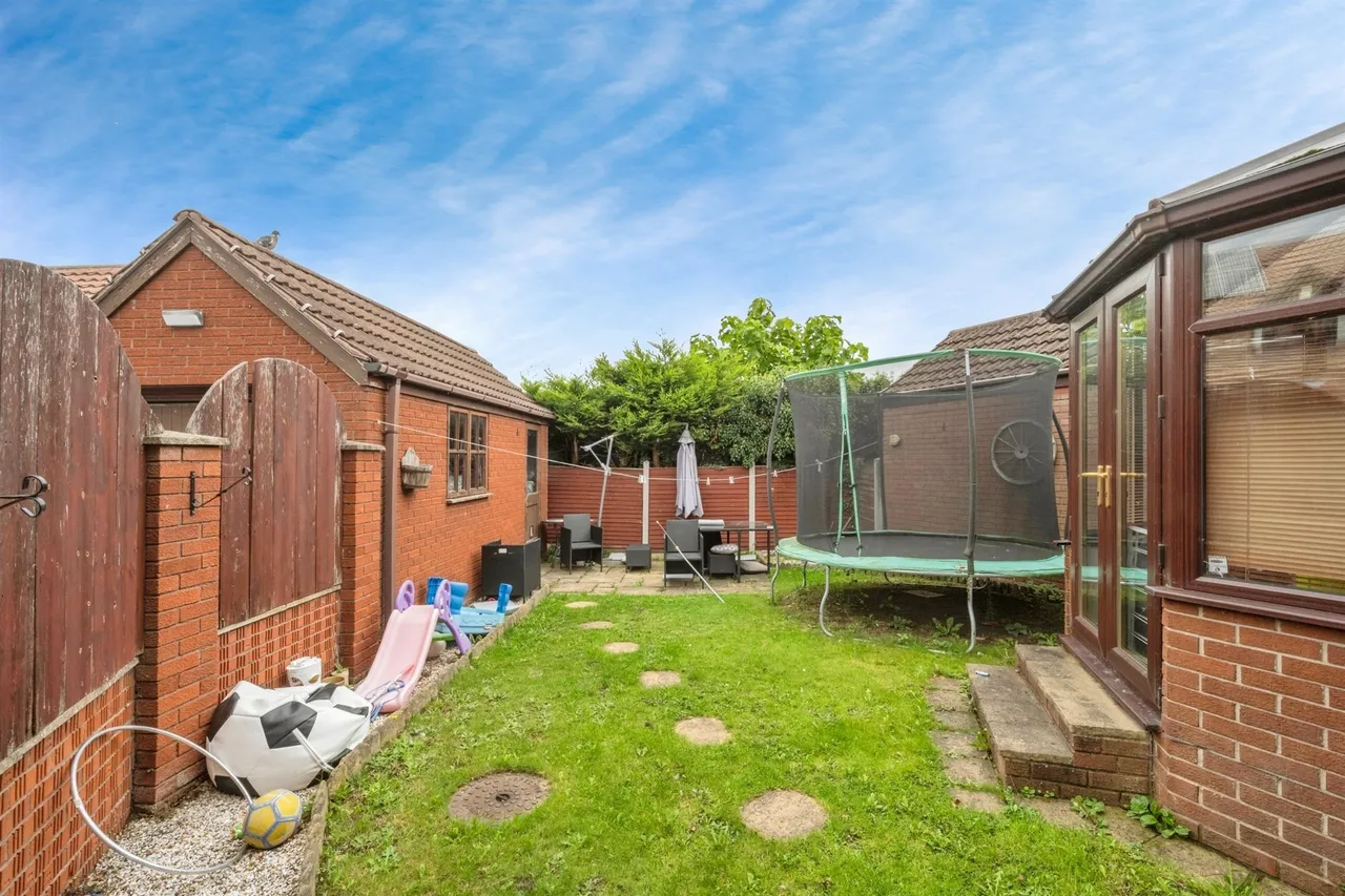 Verger Close, Rossington, DN11, photo 16