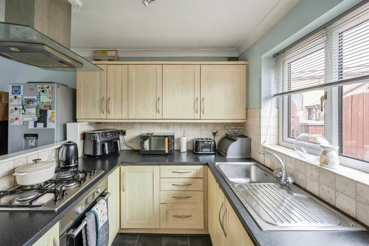 Verger Close, Rossington, DN11, photo 9