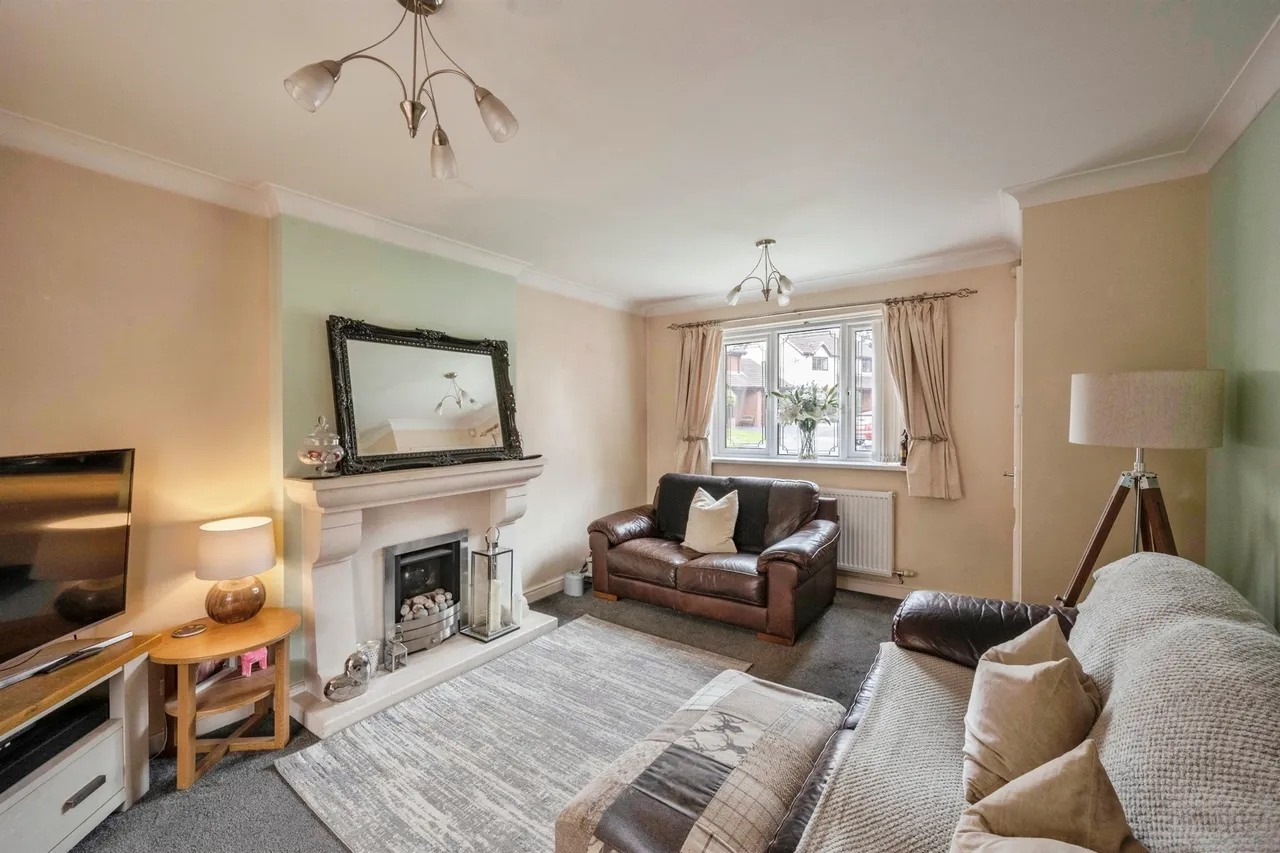 Verger Close, Rossington, DN11, photo 6