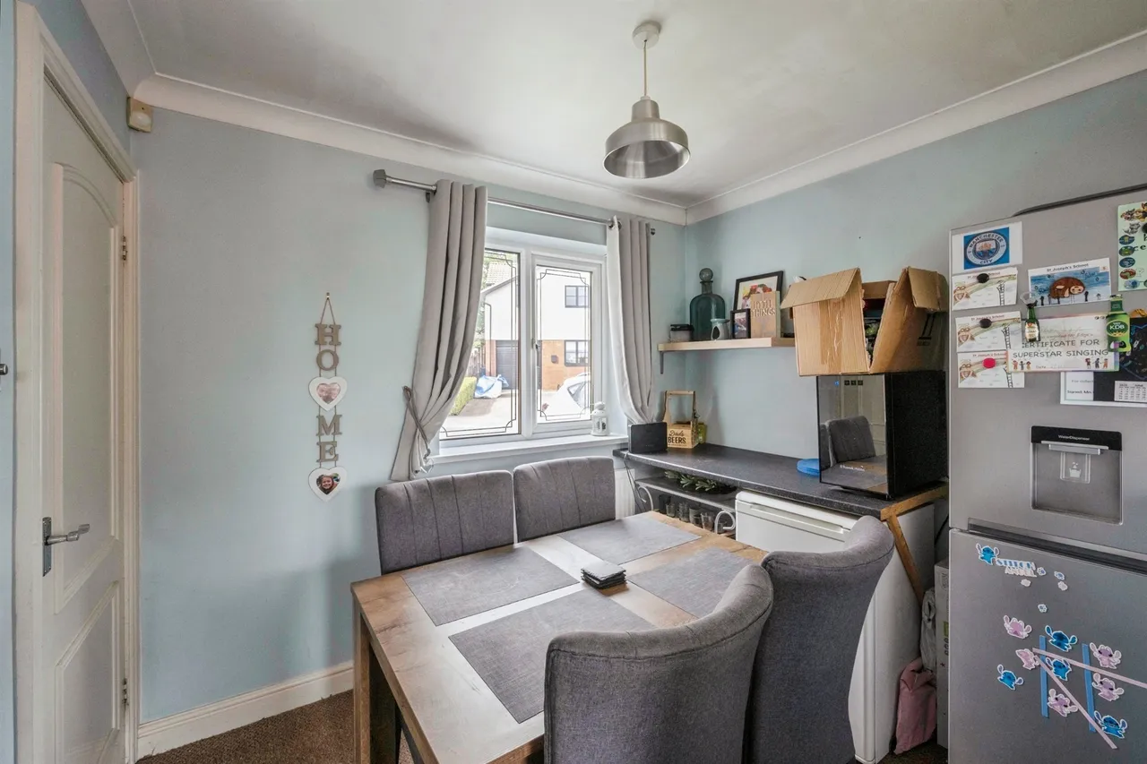 Verger Close, Rossington, DN11, photo 10