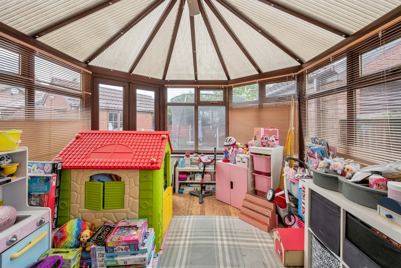 Verger Close, Rossington, DN11, photo 5
