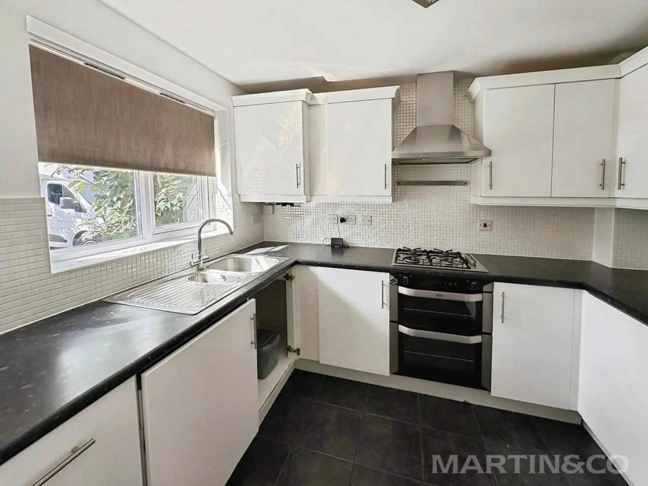 Rose Avenue, Queens Hills, NR8, photo 2