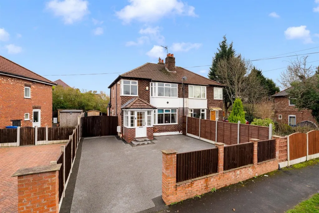 4 bed house for sale, Birdhall Road, Cheadle Hulme, SK8