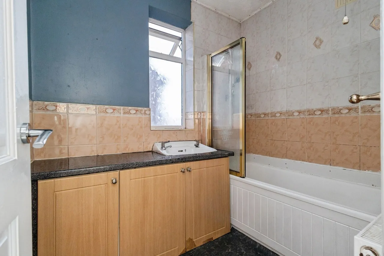 Windermere Crescent, ASHTON-UNDER-LYNE, Lancashire, OL7, photo 14