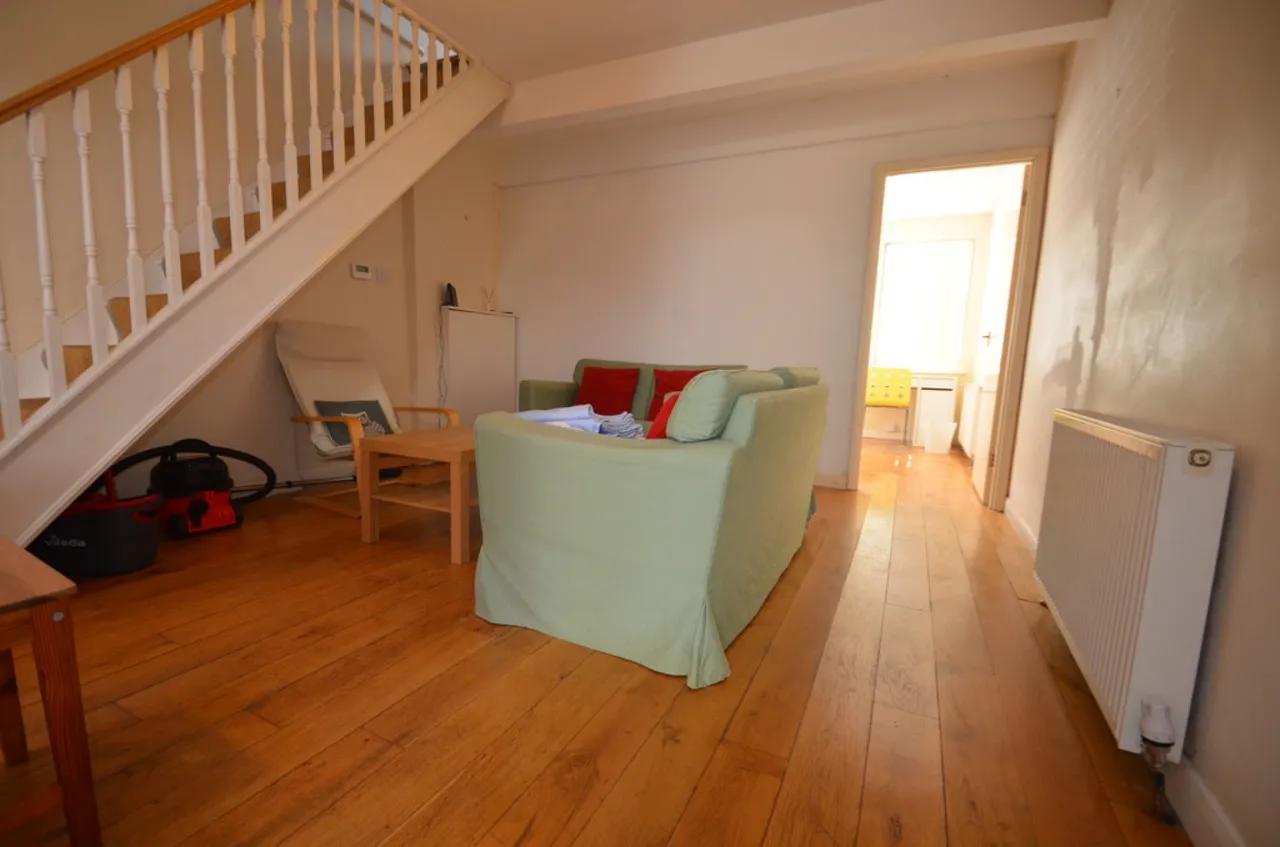 North Street, Egham, photo 3