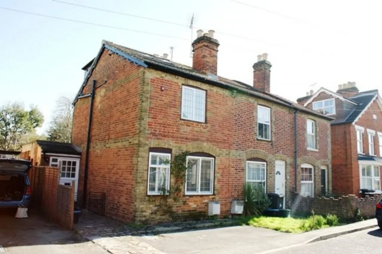 North Street, Egham, photo 5