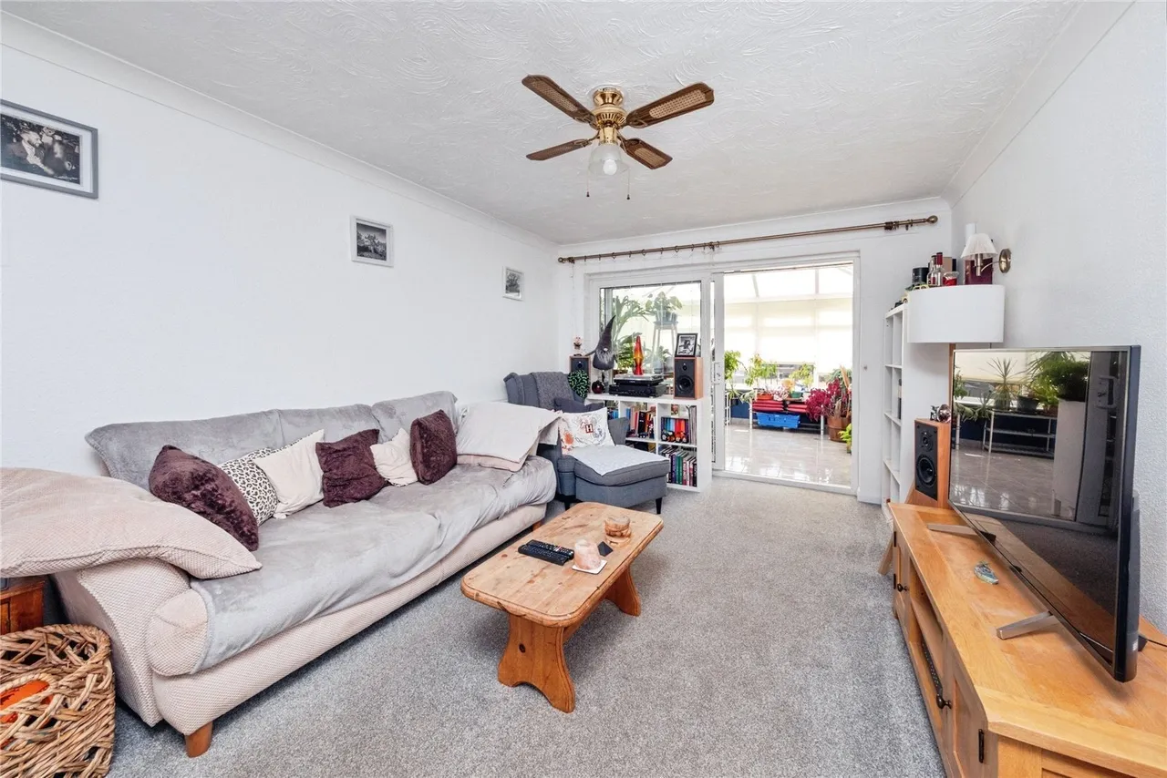 Browning Drive, Bicester, Oxfordshire, OX26, photo 3