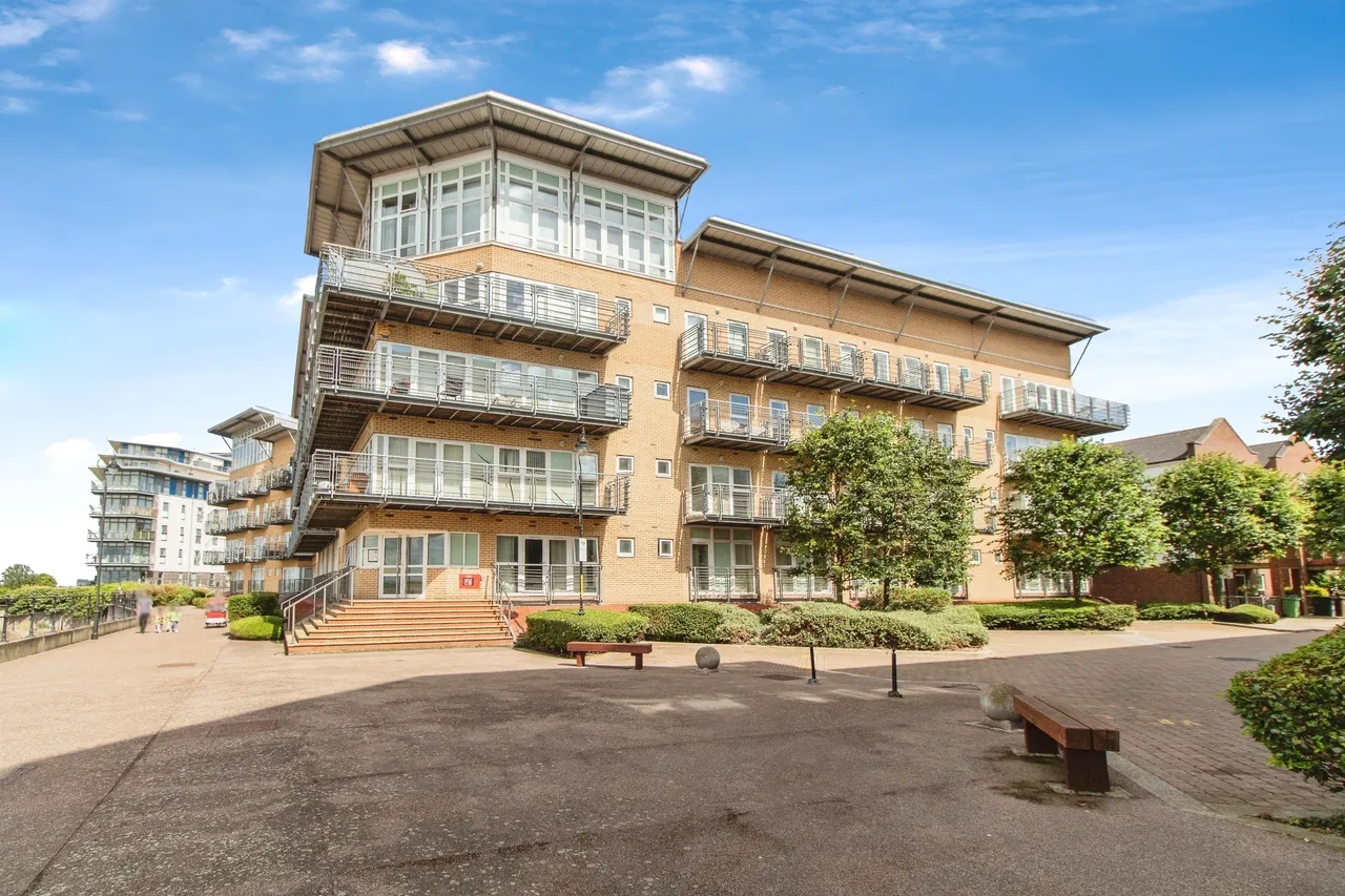 Portland Place, Greenhithe, DA9, photo 13