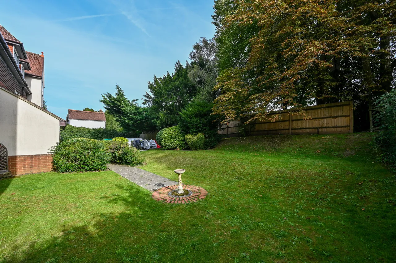Guildford, GU1, photo 14