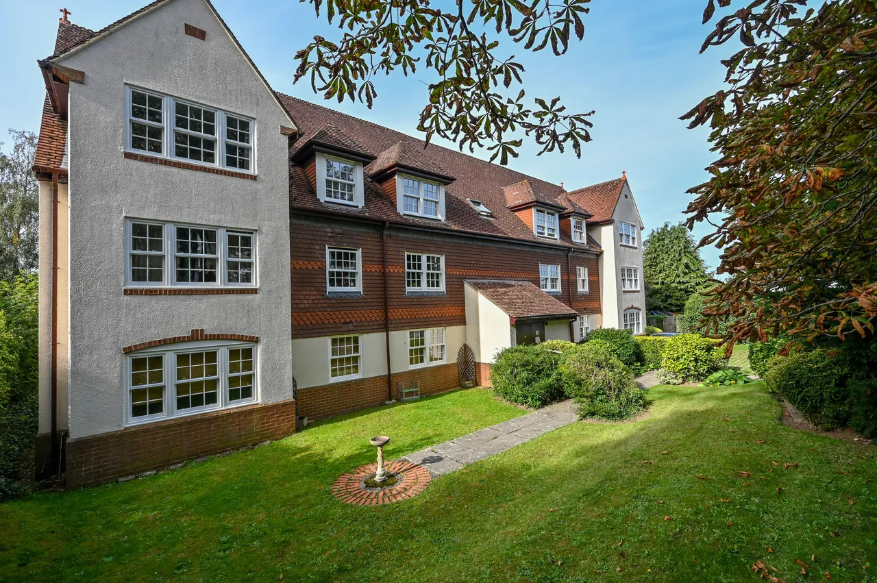 Guildford, GU1, photo 15