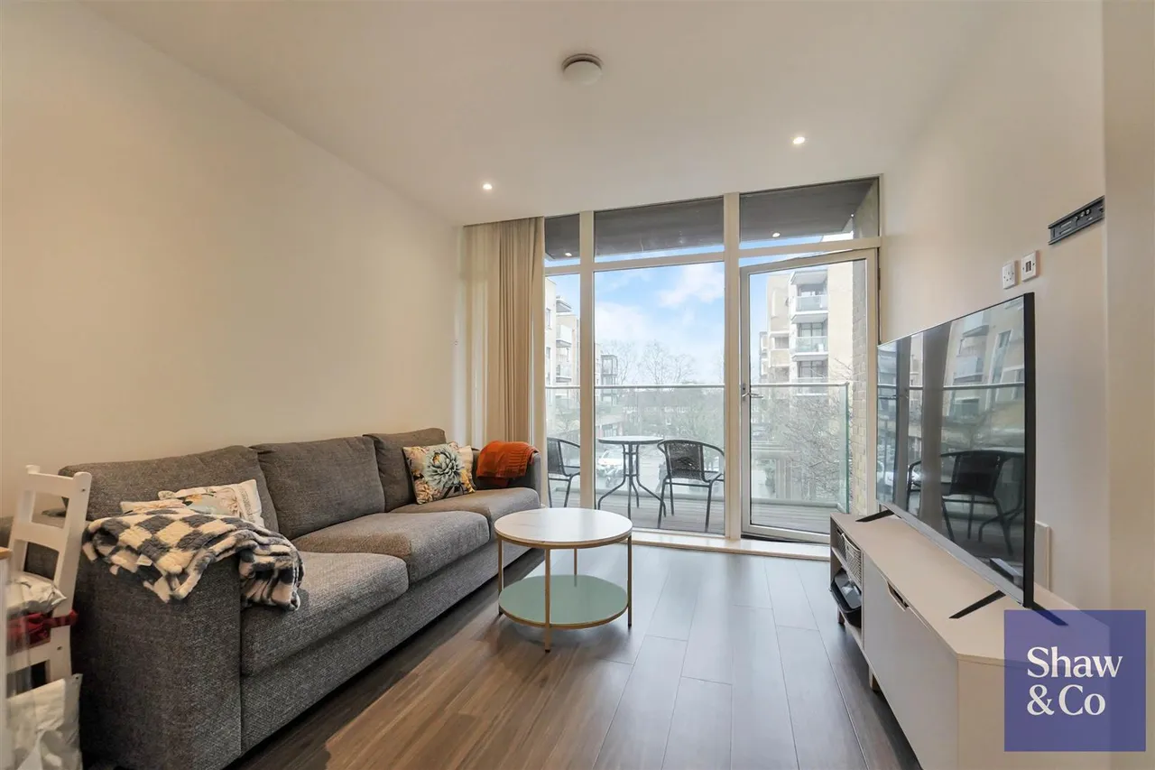 1 bed flat for sale, Frazer Nash Close, Isleworth