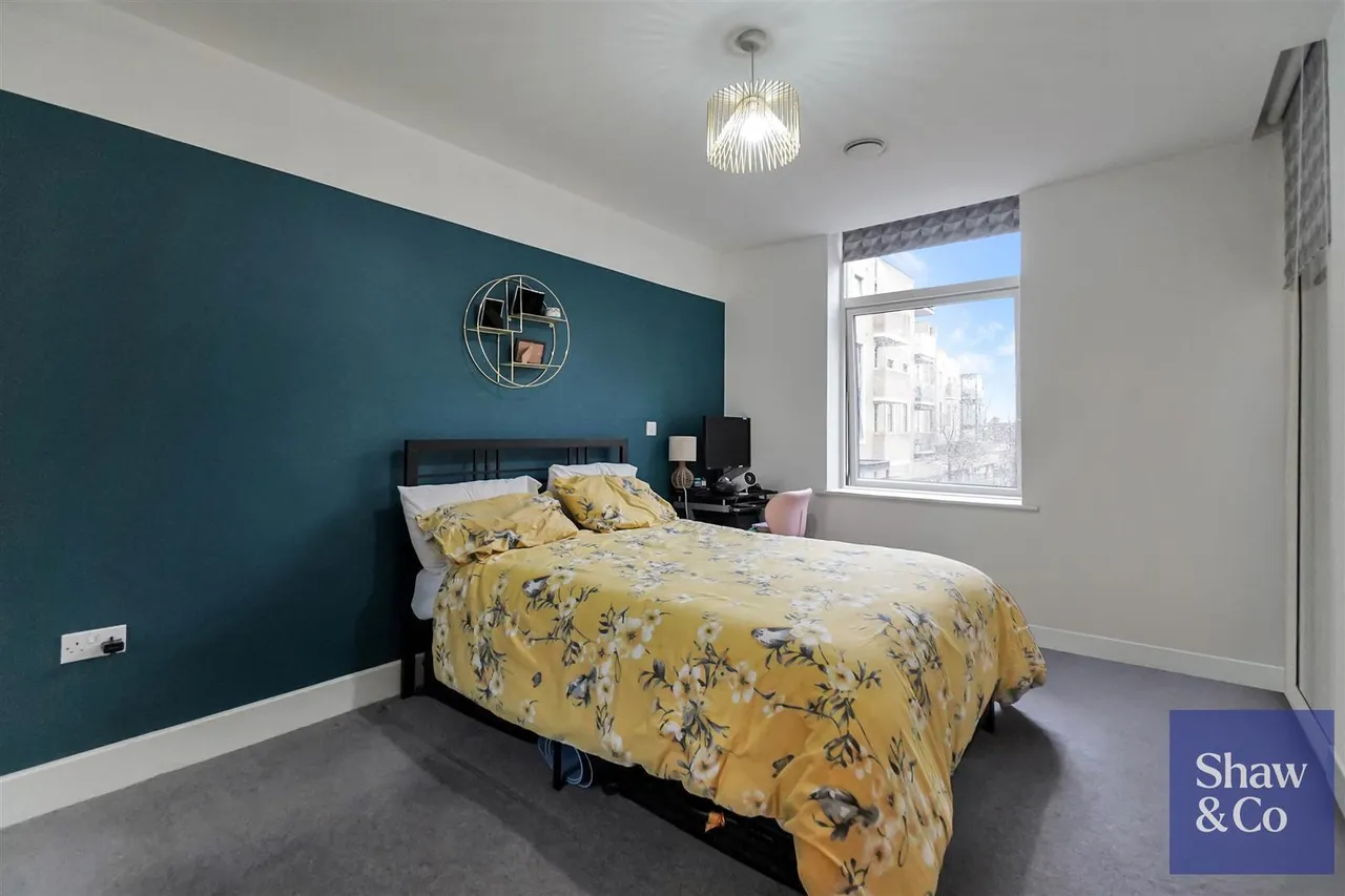 Frazer Nash Close, Isleworth, photo 7