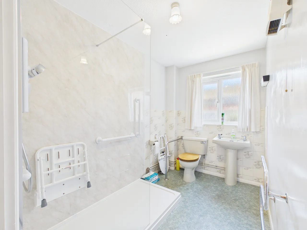 Drakes Close, Bridgwater, photo 9