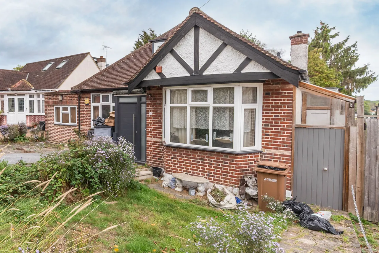 3 bed house for sale, Northwood, HA6