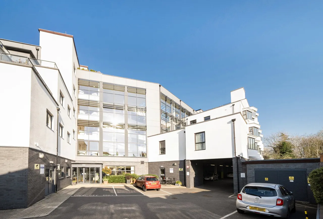 Gloucester Road, Cheltenham, GL51 8DW, photo 7