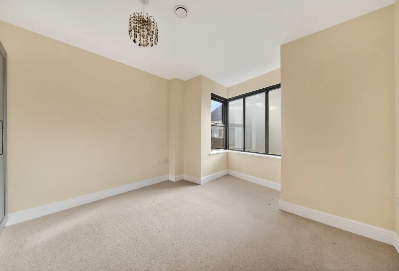 Gloucester Road, Cheltenham, GL51 8DW, photo 10
