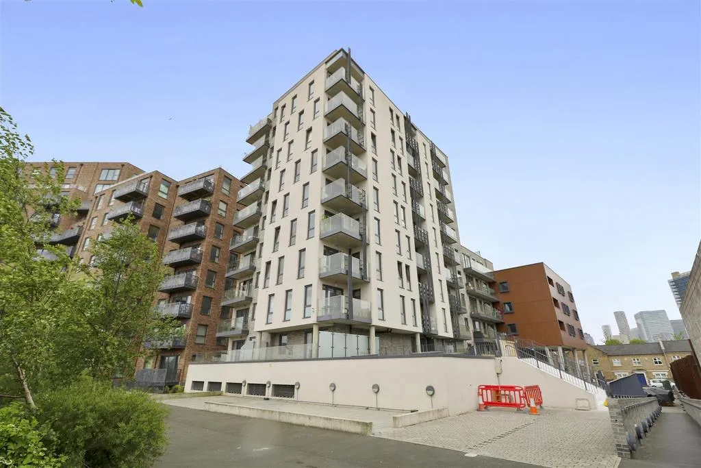 Salcombe Court, Leven Road, E14, photo 8