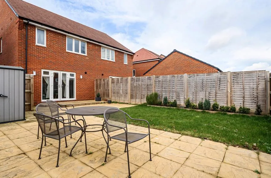 Martingale Grove, Arborfield Green, RG2, photo 14