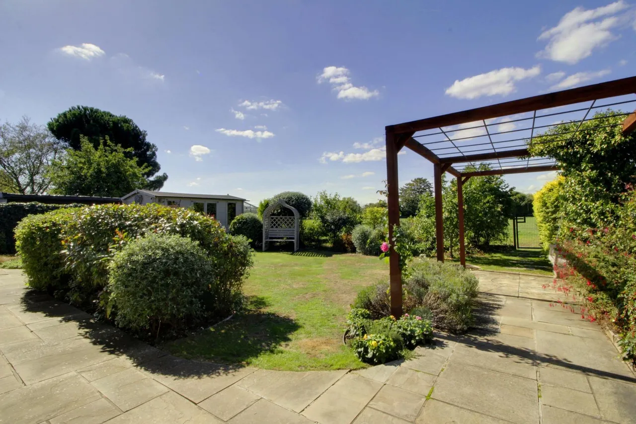 Meadow Road, Peakirk, PE6, photo 28