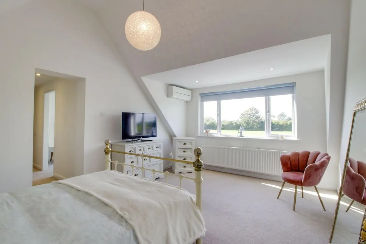 Meadow Road, Peakirk, PE6, photo 18
