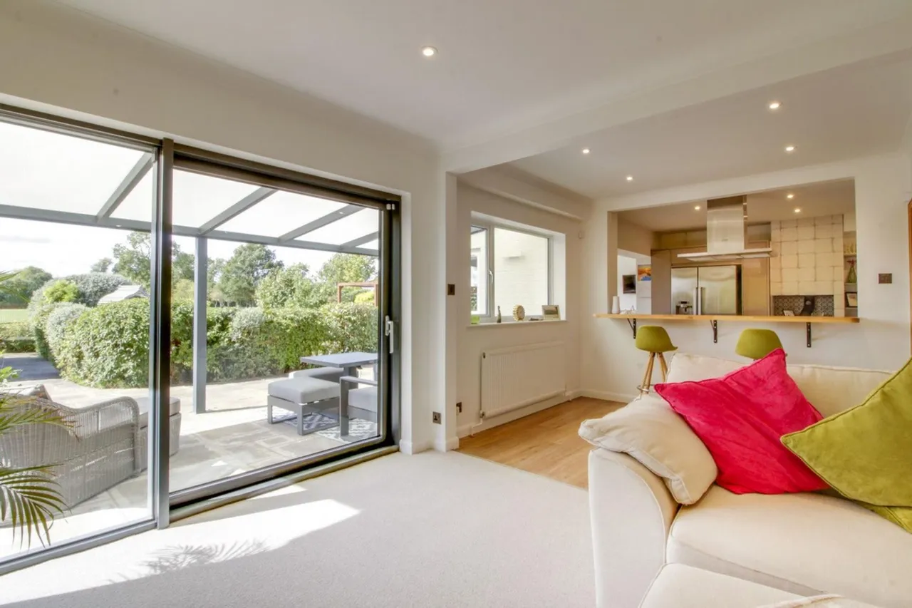 Meadow Road, Peakirk, PE6, photo 8