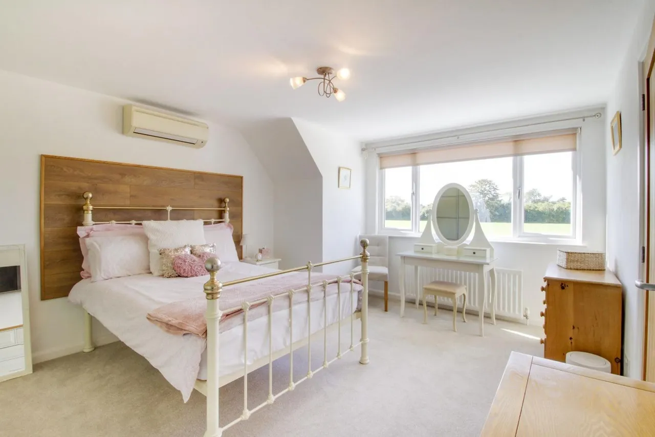 Meadow Road, Peakirk, PE6, photo 22