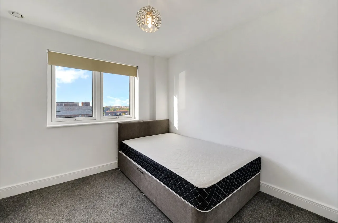 Roehampton Lane, London, SW15, photo 9