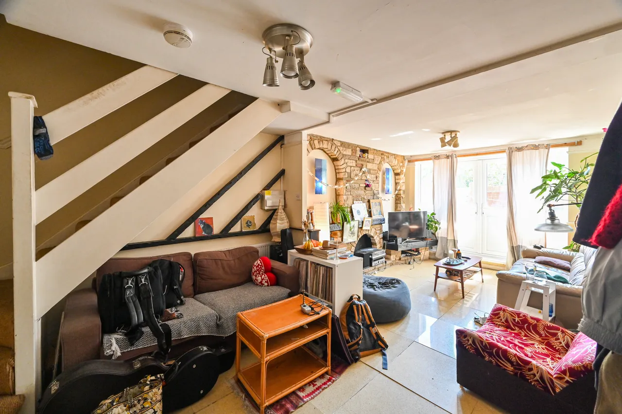 132 Malmesbury Road, London, photo 5