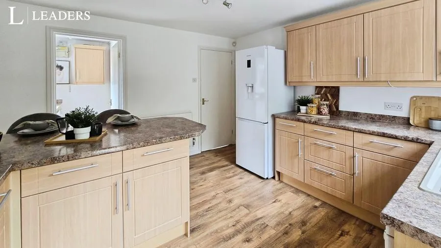 Beach Close, Evesham, WR11, photo 13
