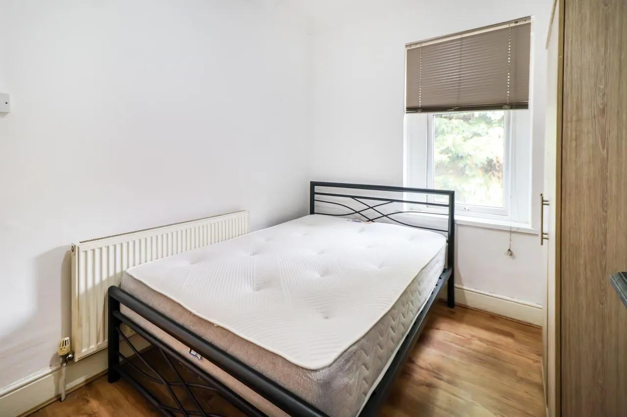 Dogfield Street, Cardiff, CF24, photo 16