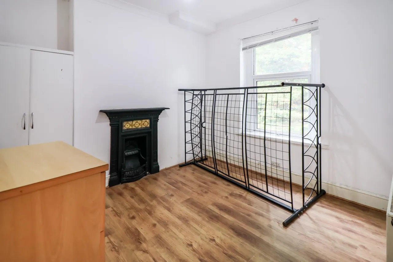 Dogfield Street, Cardiff, CF24, photo 13