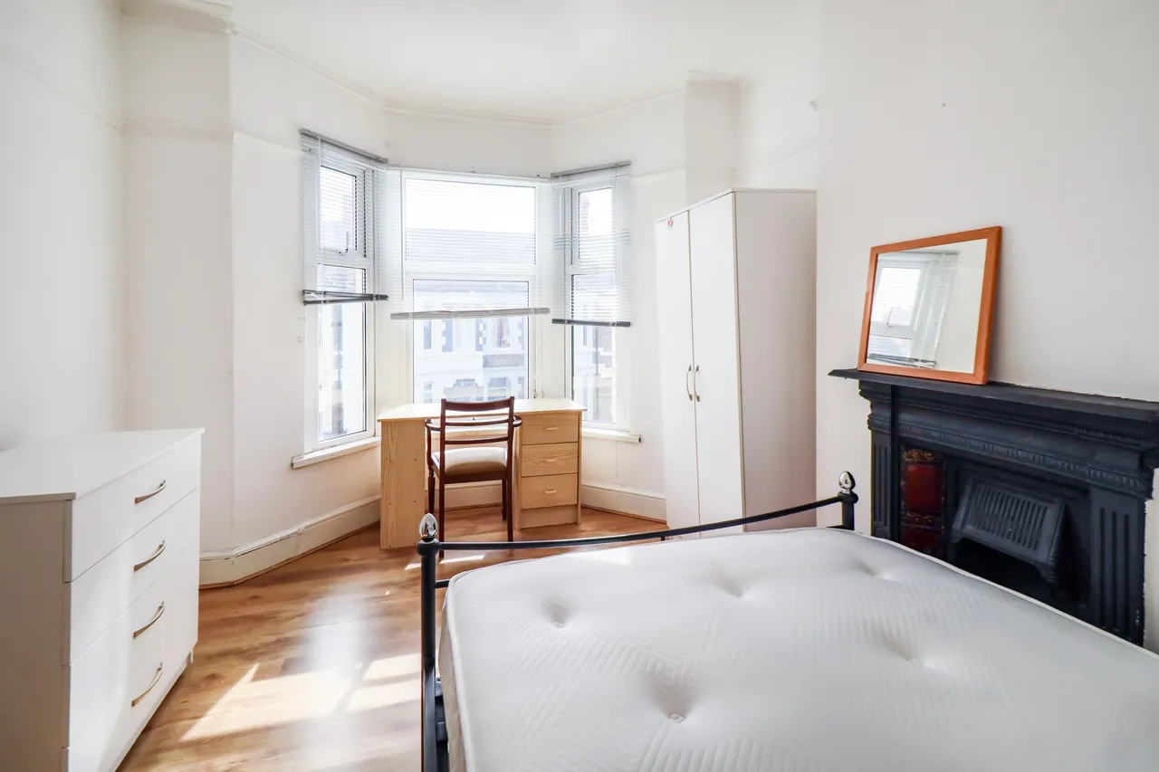 Dogfield Street, Cardiff, CF24, photo 22