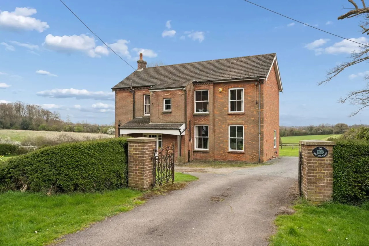 5 bed house for sale, Botley Road, Chesham, HP5
