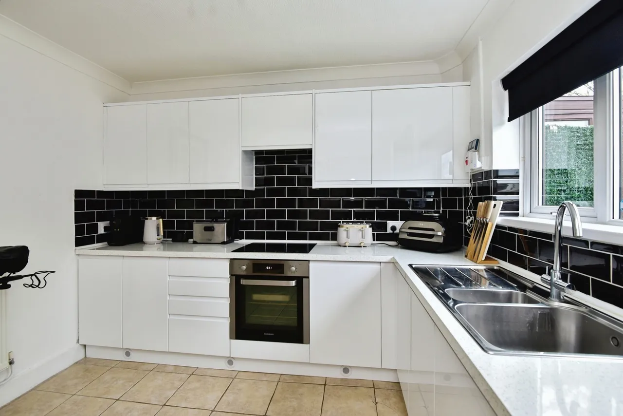 Beaconsfield Drive, STOKE-ON-TRENT, Staffordshire, ST3, photo 5