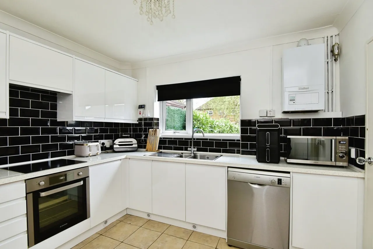 Beaconsfield Drive, STOKE-ON-TRENT, Staffordshire, ST3, photo 3