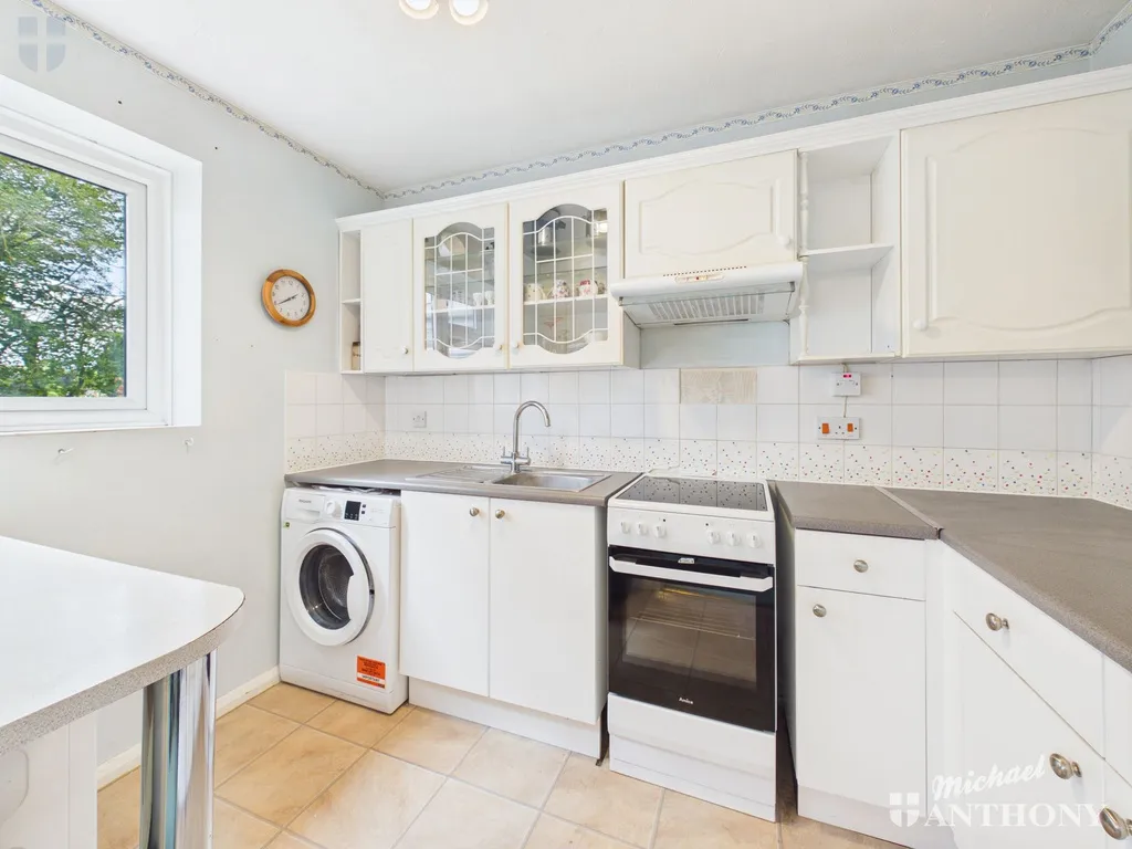 William Hill Drive, Bierton, Aylesbury, HP22 5AZ, photo 4