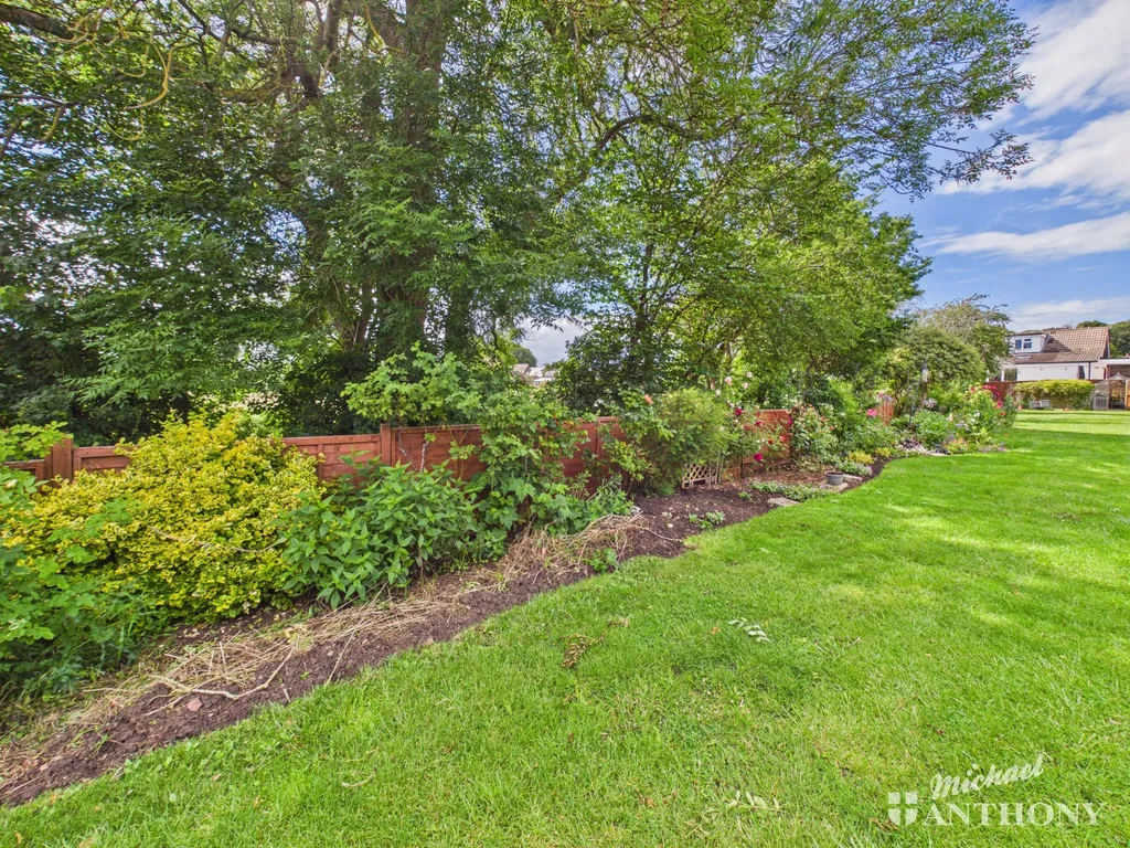 William Hill Drive, Bierton, Aylesbury, HP22 5AZ, photo 13