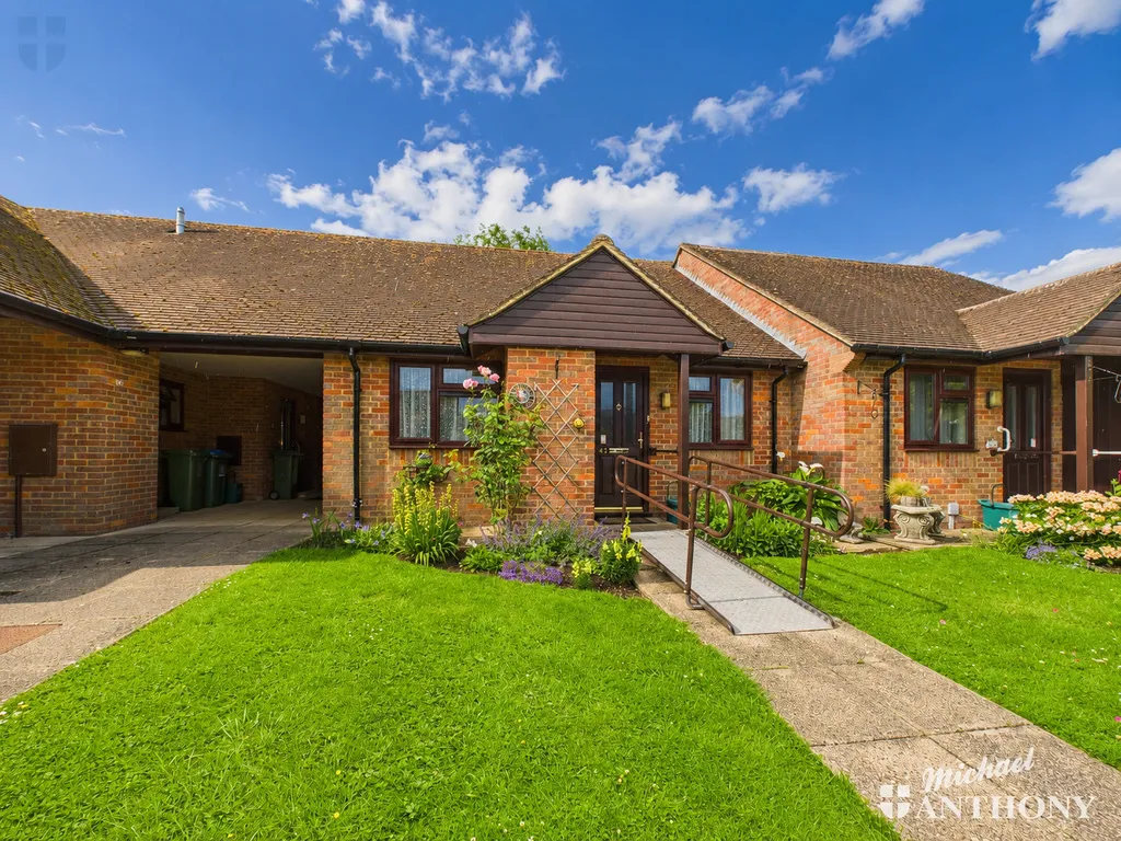 William Hill Drive, Bierton, Aylesbury, HP22 5AZ, photo 16